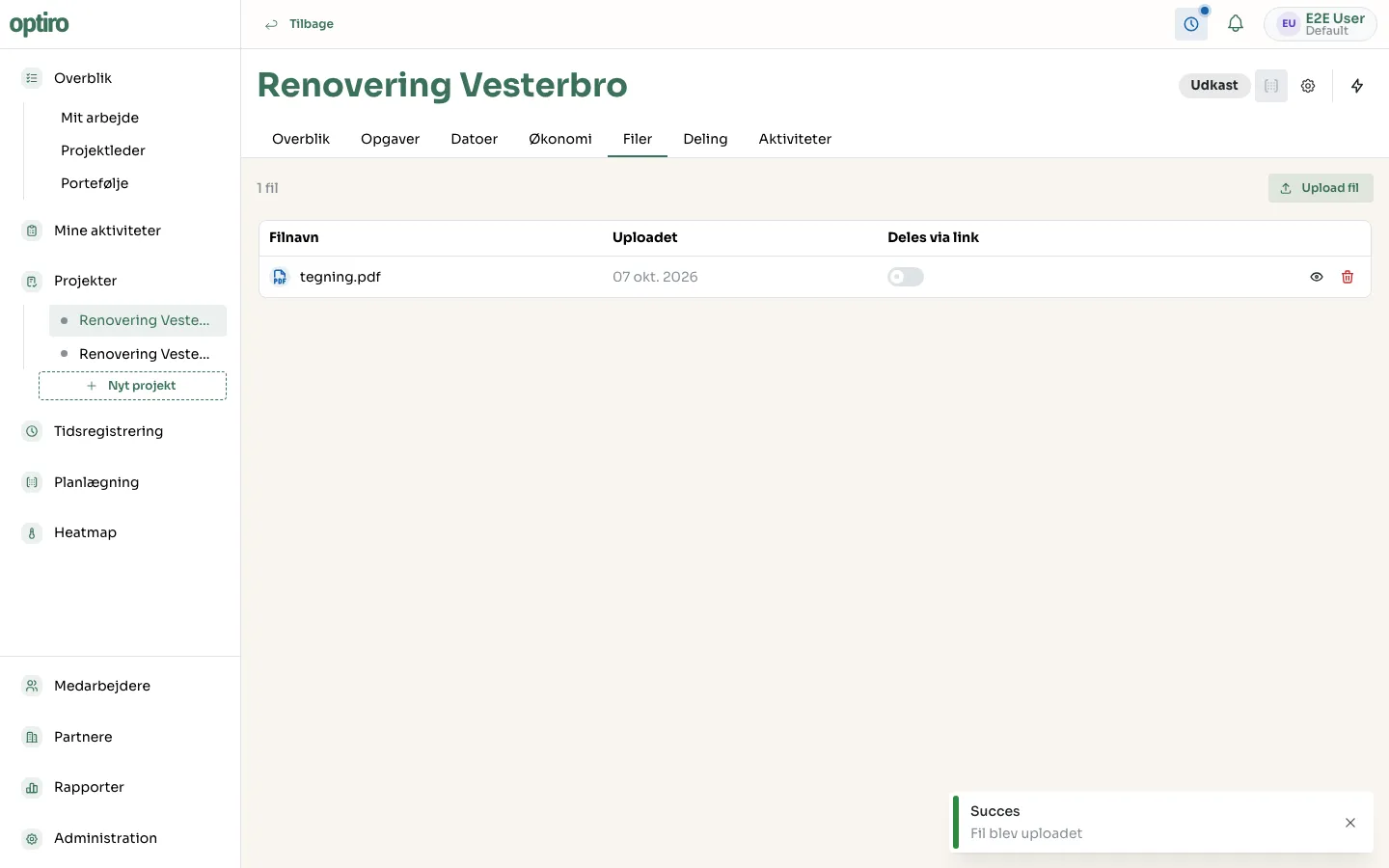 En uploadet fil vist i filoversigten med en Deles via link-kontakt